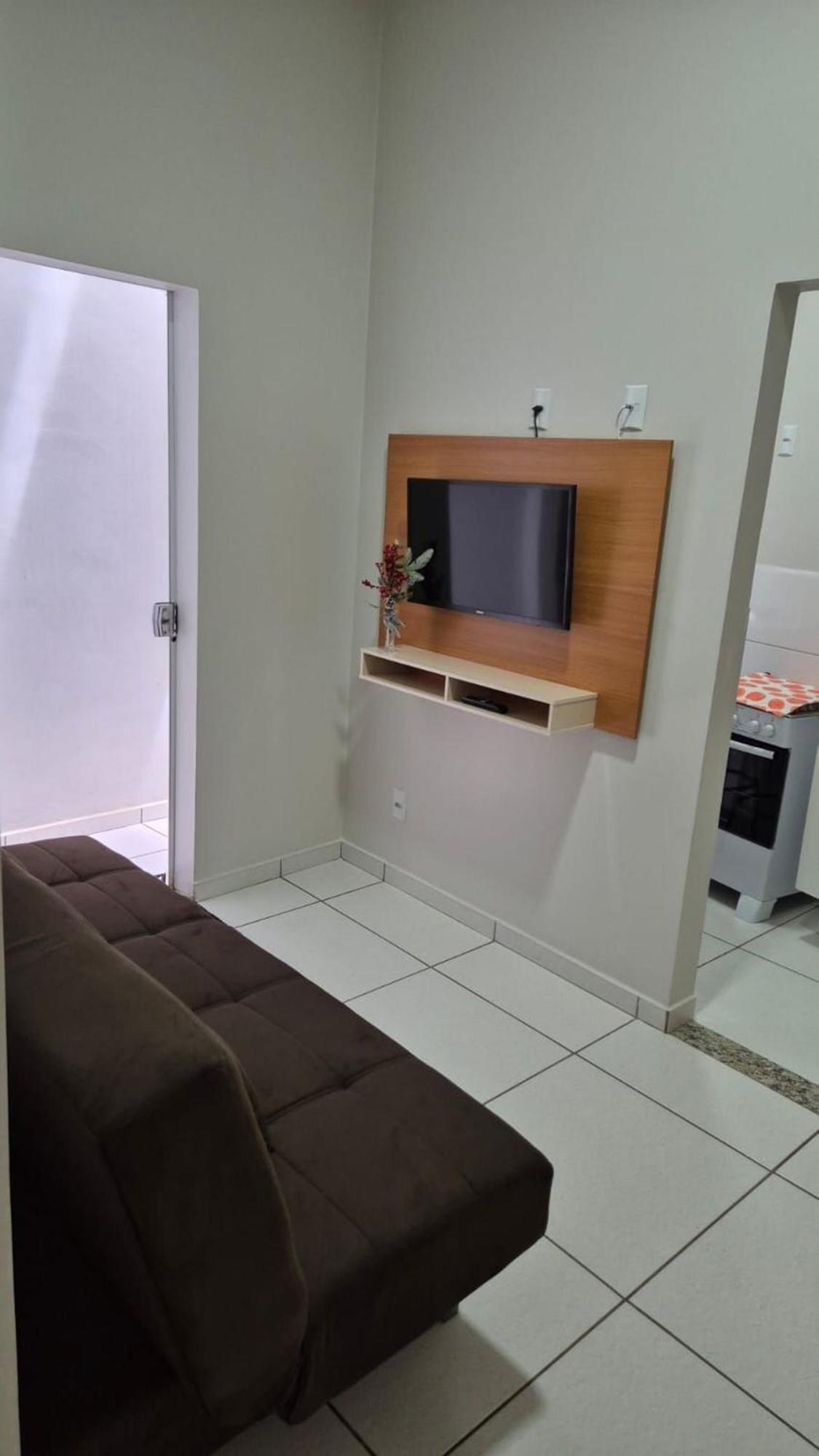 Apartamento 103-flat-espaco, Conforto.e Disso Que Voce Precisa Anápolis